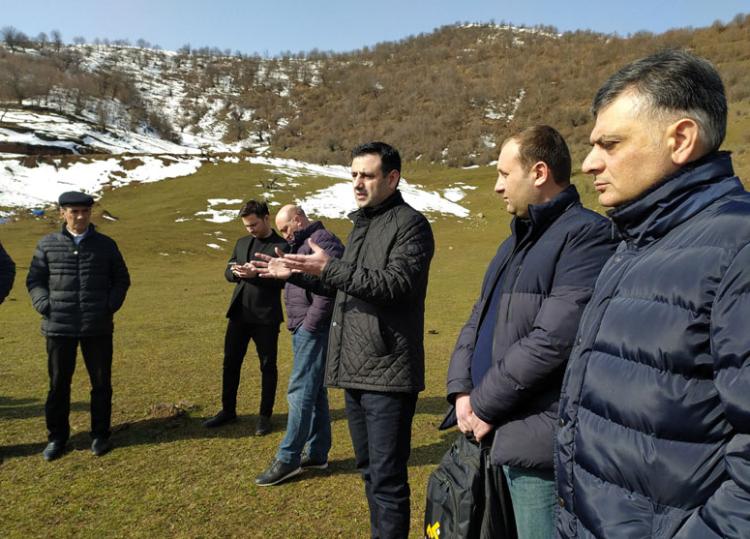 "AzerGold" QSC-nin nümayəndə heyəti Göygöl rayonunun Tülallar kəndində sakinlərlə görüşüb - FOTO