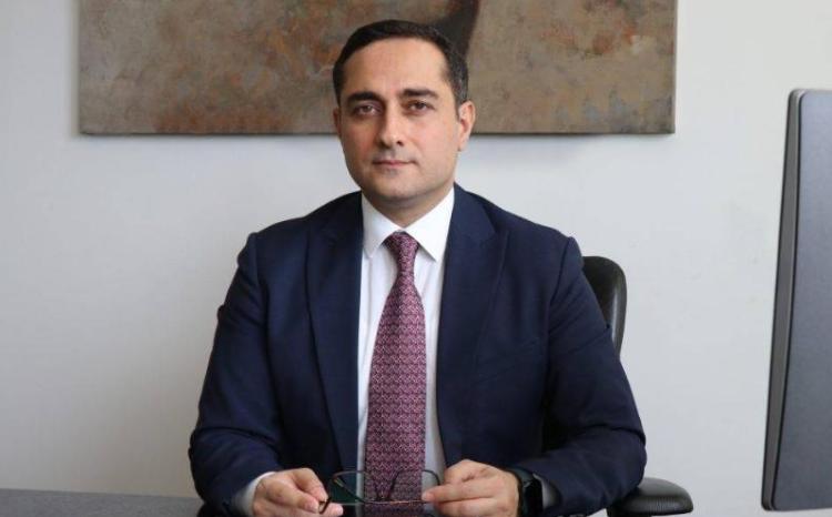 "İllər ərzində işimizin öhdəsindən peşəkarcasına gələrək, müştərilərin güvənini qazanıb, bazarda lider mövqeyimizi qorumuşuq"- Renat Hümbətov 