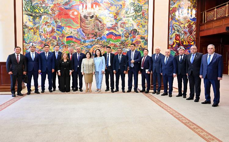 Speaker of Milli Majlis Sahiba Gafarova Meets Speaker of Kyrgyzstan’s Joğorqu Keñeş 