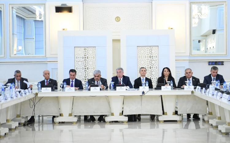 Milli Məclisin 4 komitəsinin birgə iclasında 2025-ci ilin dövlət büdcəsi haqqında qanun layihəsi müzakirə edilib 