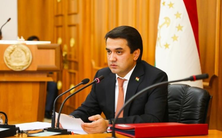 Рустам Эмомали выразил соболезнования Сагибе Гафаровой в связи с авиакатастрофой 