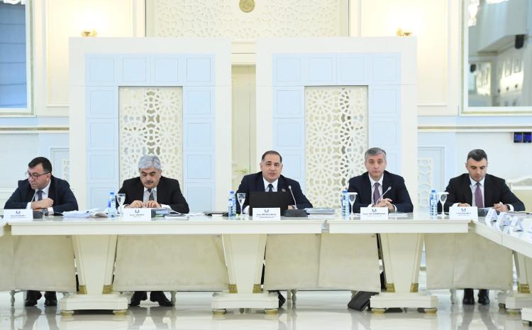 İqtisadi siyasət, sənaye və sahibkarlıq komitəsinin iclasında 2025-ci ilin büdcə layihəsi müzakirə edilib 