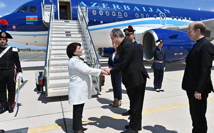 Milli Məclisin sədri Sahibə Qafarova Vatikana səfərə gəlib 