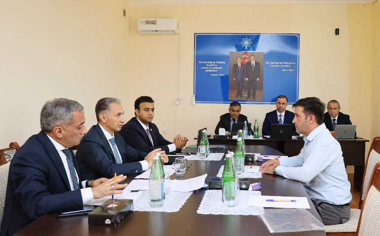 Nazir Rəşad Nəbiyev Füzulidə vətəndaşları qəbul edib 