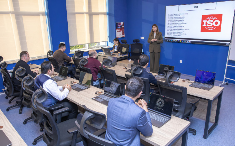 XRİTDX yeni istifadəyə verilmiş Laboratoriyada təlimlərə başlayıb - VİDEO