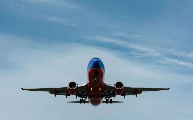 Rəqəmsal texnologiyalar hava limanlarında buraxılış qabiliyyətini necə artırır 