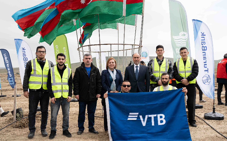 ВТБ (Азербайджан) поддержал экологическую кампанию в поселке Мушвигабад 