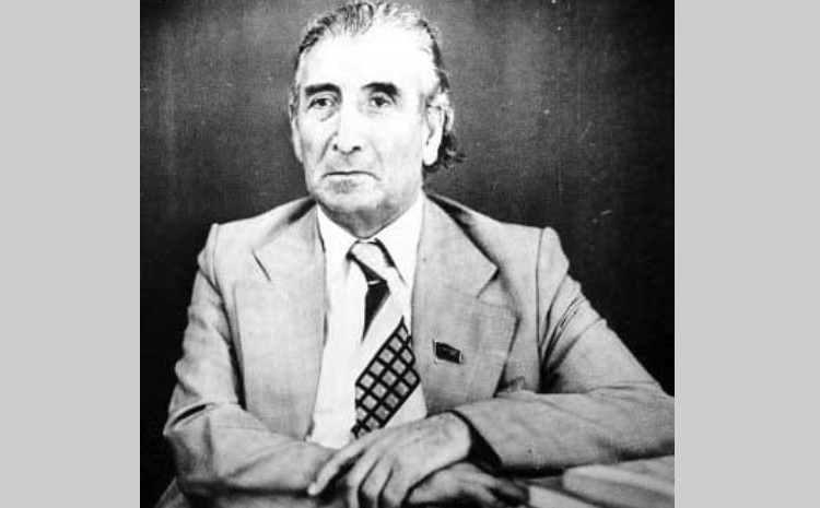 Kitablar səltənətinin incisi: “Pərvanə” romanı 