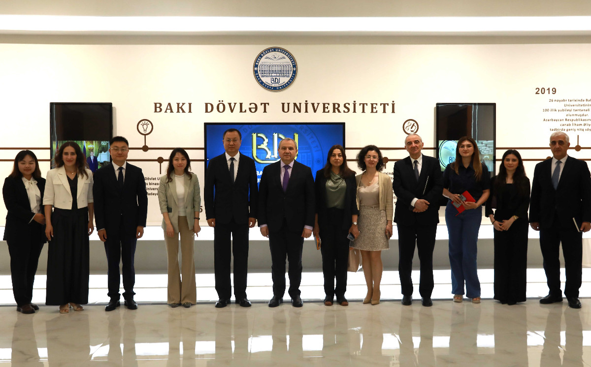 Çinin Xi’an Shiyou Universitetinin vitse-prezidenti Zhang Rongjunun rəhbərlik etdiyi nümayəndə heyəti BDU-da olub 